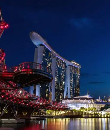 Singapore city attractions – Marina Bay Sands and Gardens by the Bay