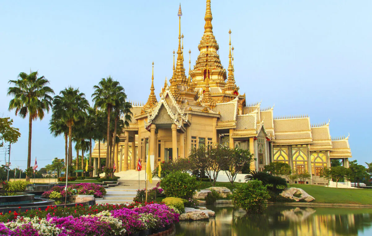 Thailand temple and cultural travel experience