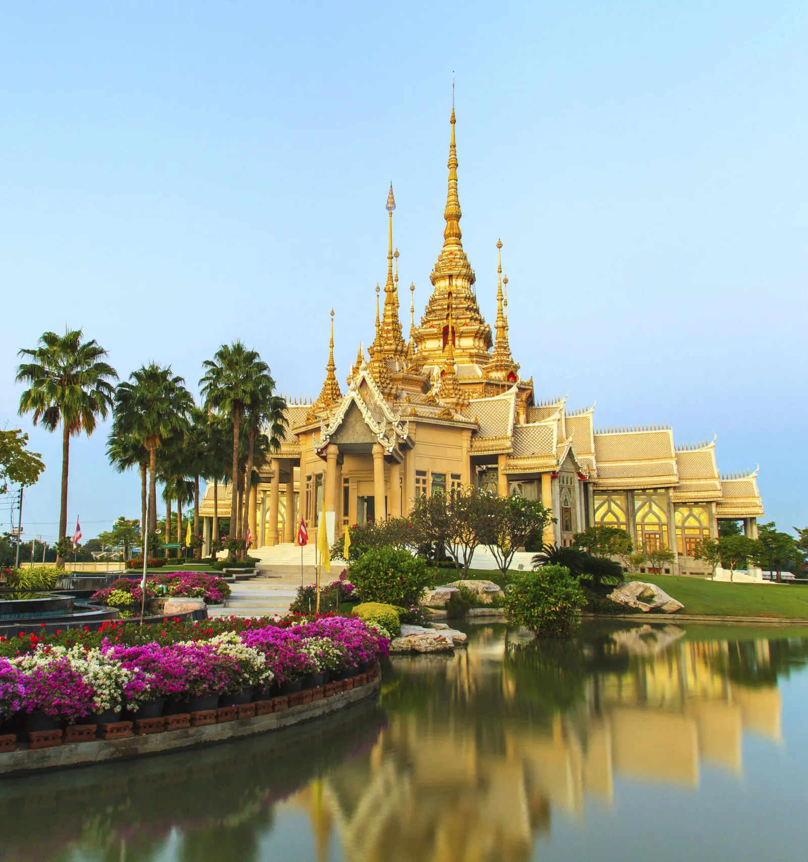 Thailand temple and cultural travel experience